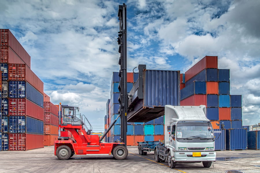 Особенности и преимущества контейнерных перевозок грузов